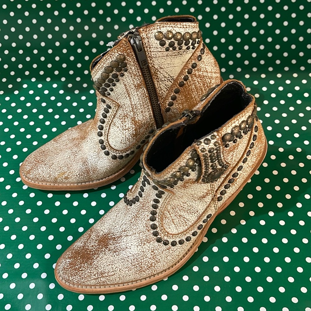 NEW with tags Liberty black all leather handmade booties size 6 with Dust Bag